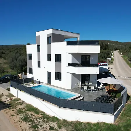 Willa Lada In Sv Petar Na Moru With Swimming Pool