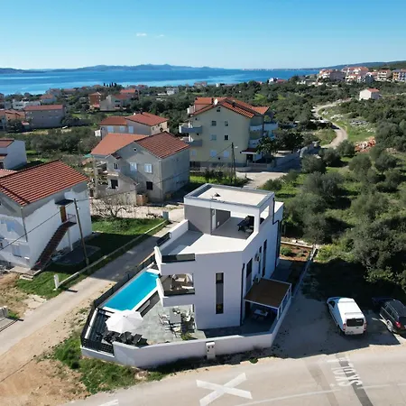 Lada In Sv Petar Na Moru With Swimming Pool
