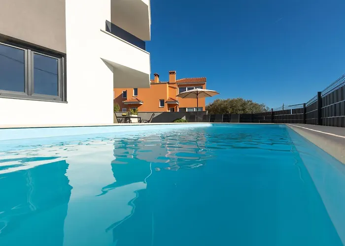 Lada In Sv Petar Na Moru With Swimming Pool
