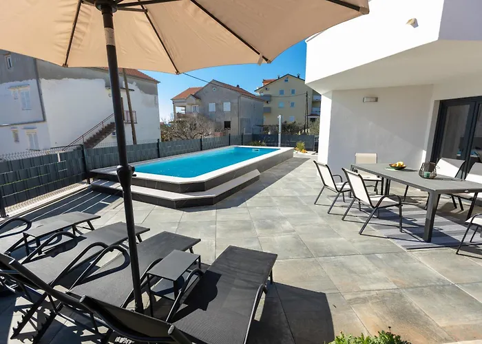 Lada In Sv Petar Na Moru With Swimming Pool Sveti Filip i Jakov