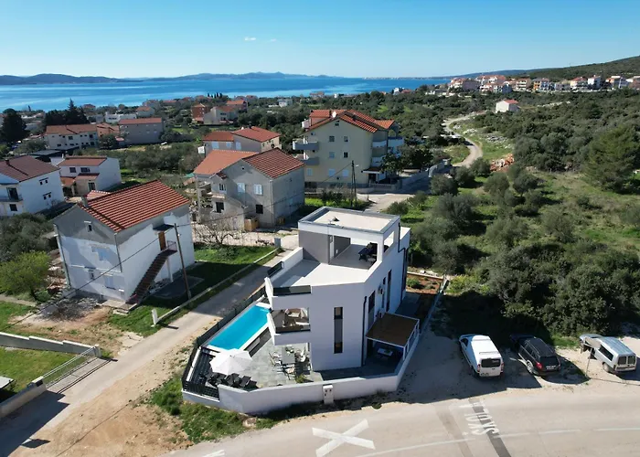 Lada In Sv Petar Na Moru With Swimming Pool